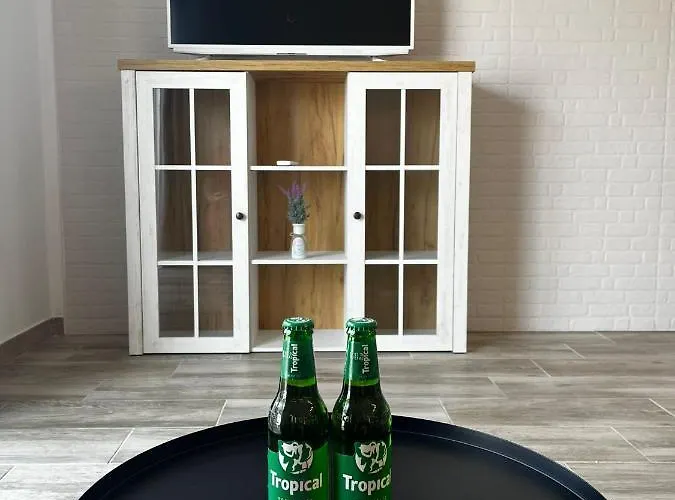 La Nina Bonita * Costa De Antigua