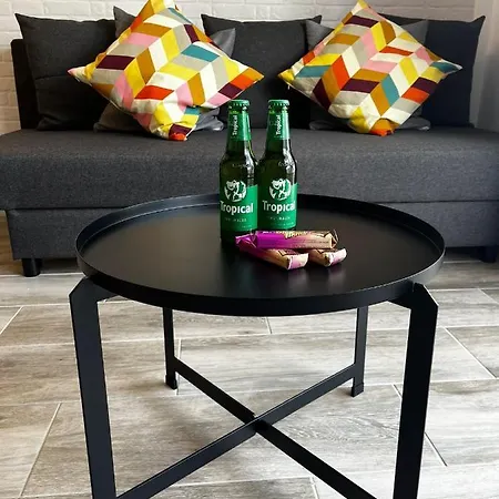 La Nina Bonita Costa De Antigua