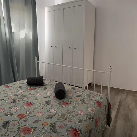 La Nina Bonita * Costa De Antigua